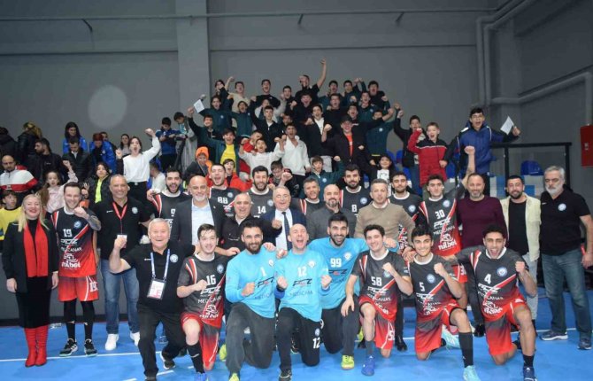 Zorlu Maçın Galibi Nilüfer