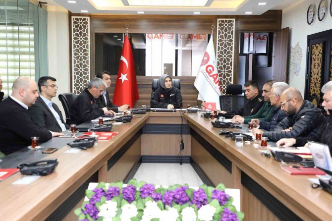 Kar Yağışı Öncesi Acil Durum Koduyla Toplandılar