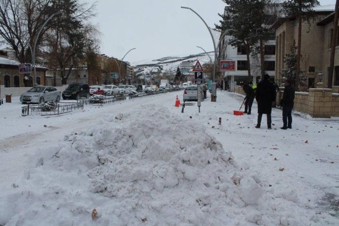 Bayburt Buz Kesti, Sibirya Soğukları Etkili Oluyor