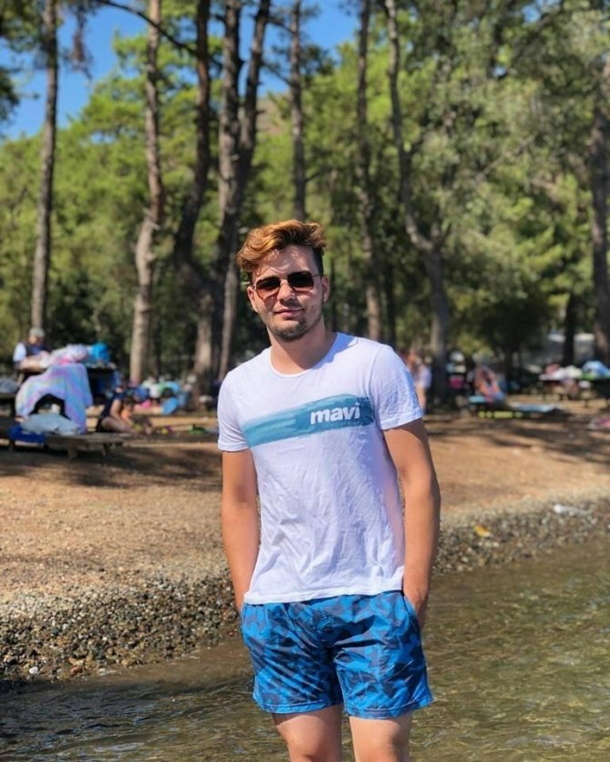 Genç Futbolcu Hayatını Kaybetti