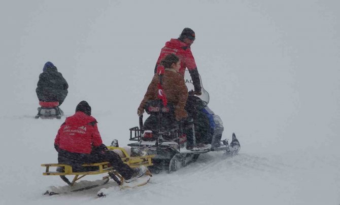 Beklenen Kar Yağışıyla Kayak Sezonu Açıldı