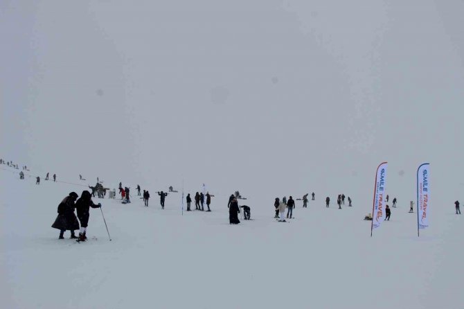 Beklenen Kar Yağışıyla Kayak Sezonu Açıldı