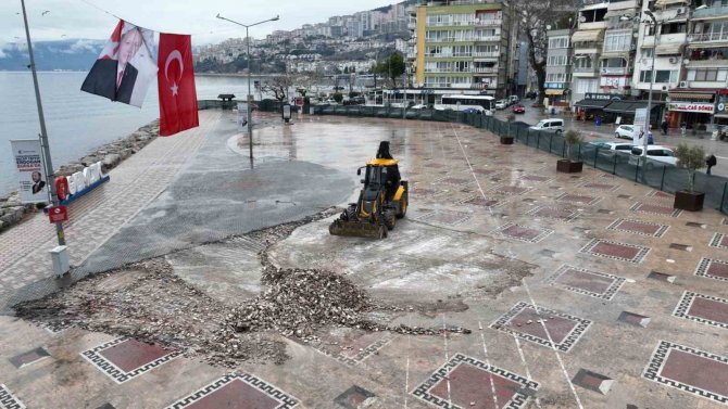 Gemlik Meydanına Estetik Dokunuş