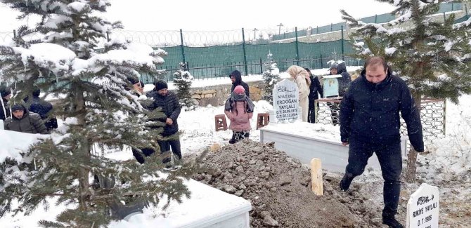 Yaylalı Gözyaşı Ve Dualarla Uğurlandı