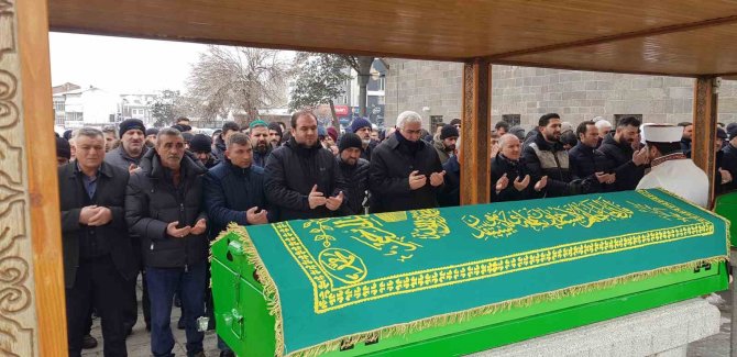 Yaylalı Gözyaşı Ve Dualarla Uğurlandı