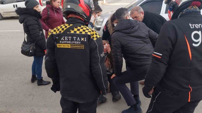 Eskişehir’de Otomobilin Çarptığı Kadın Yaralandı