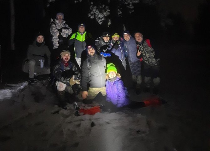 Karlı Arazide Doğa Yürüyüşü