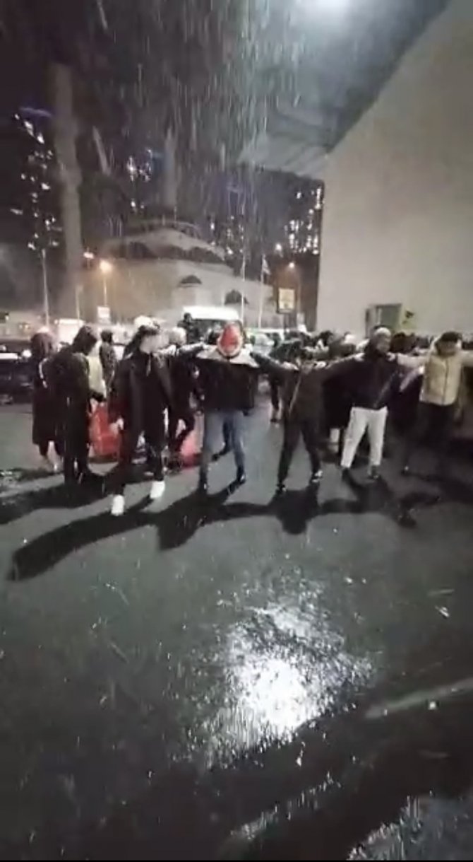 Kar Altında Halay Çekip Asker Uğurladılar