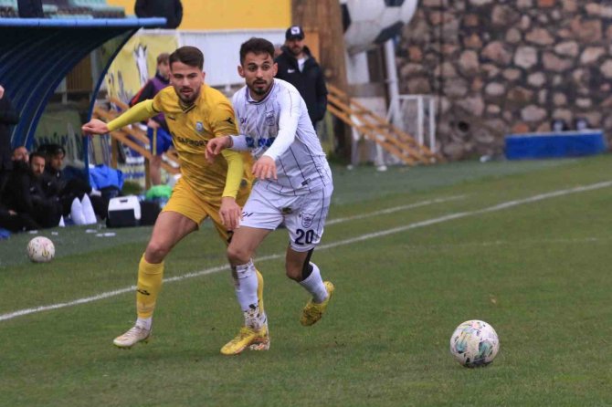 Tff 3.lig: Belediye Derincespor: 1 - Yomraspor: 0