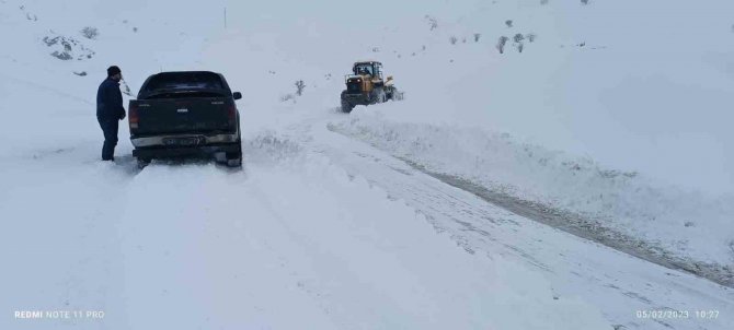 Çukurca’da Kar Kalınlığı 50 Santimetreyi Geçti