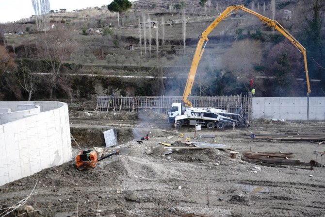 Demirci’nin Dev Yatırımında Yapım Çalışmaları Devam Ediyor