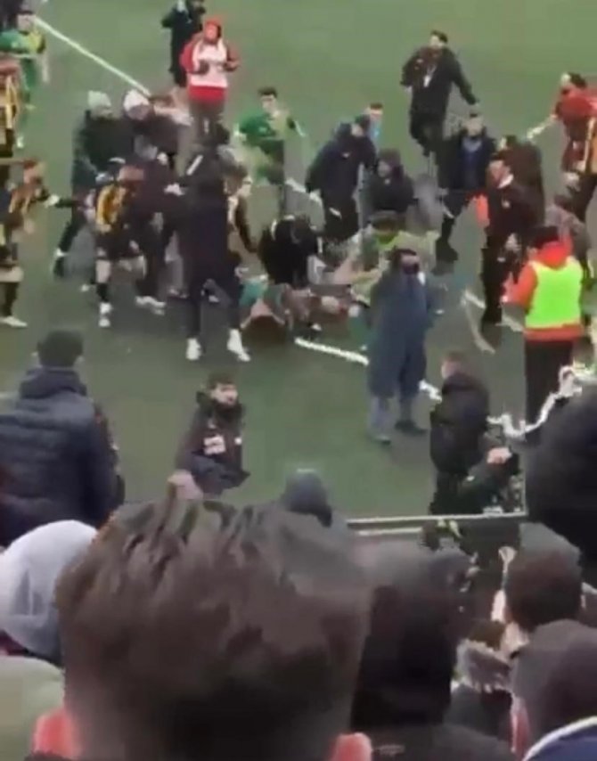 Beykoz’da Amatör Lig Maçında Kavga: Tekmeler Yumruklar Havada Uçuştu