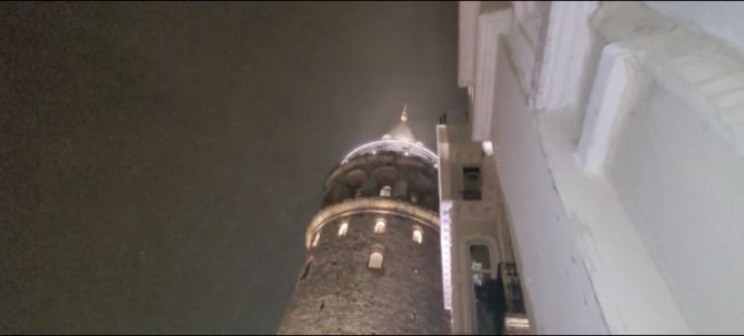 Galata Kulesi’nin Korkulukları Şiddetli Rüzgar Nedeniyle Koptu