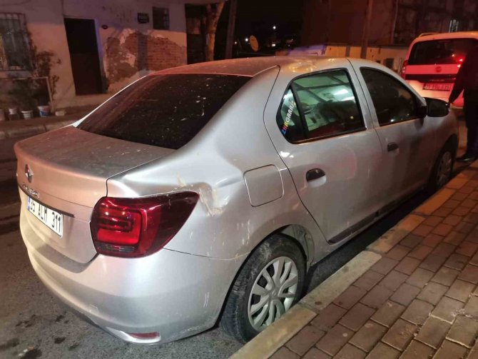 İ̇zmir’de Faciadan Dönüldü: Evin Çatısı Çöktü, 1 Kişi Yaralı Kurtarıldı