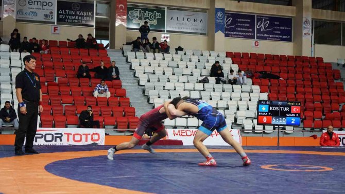 Kahramanmaraş’ta ‘Uluslararası 12 Şubat U20 Güreş Turnuvası’