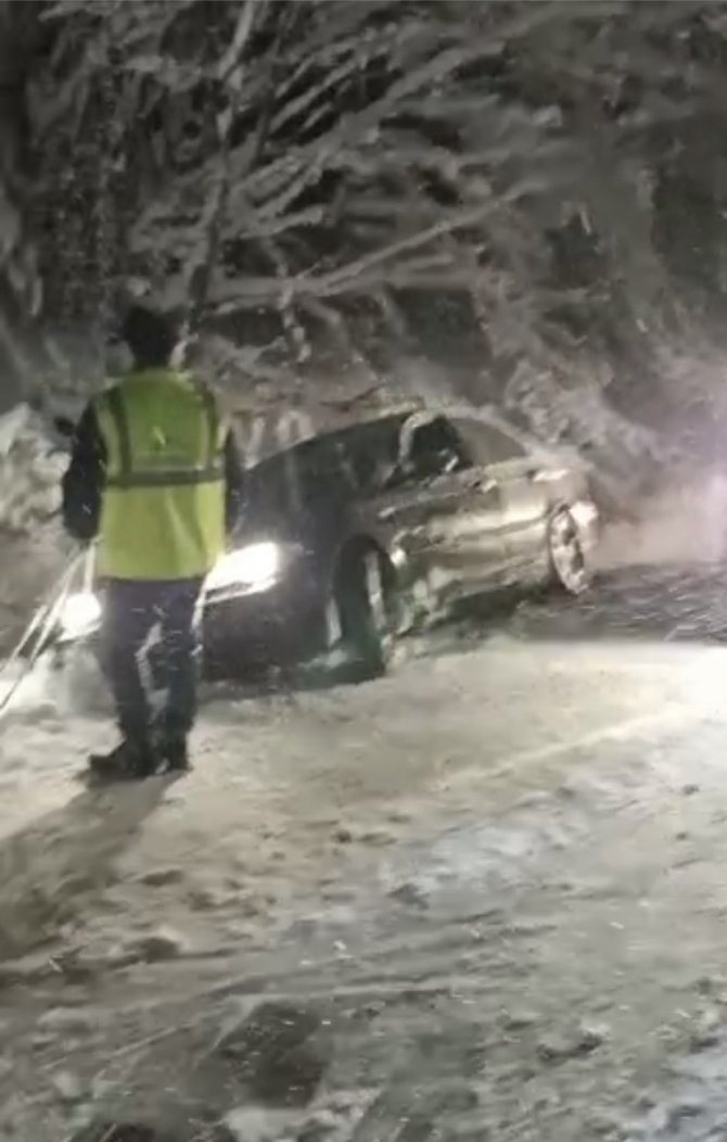 Karda Mahsur Kalanları Böyle Kurtardılar