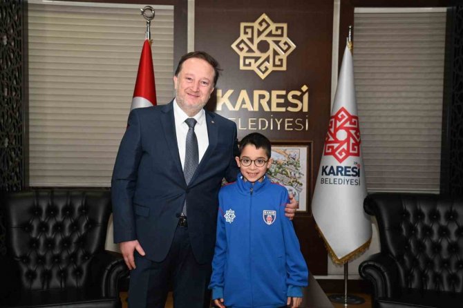 Karesi Belediyespor’un Şampiyonları Makamda