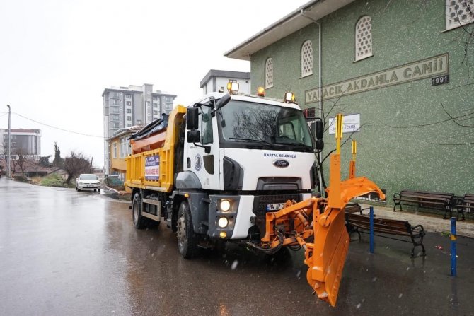 Kartal Belediyesi Kar Yağışına Karşı Teyakkuza Geçti
