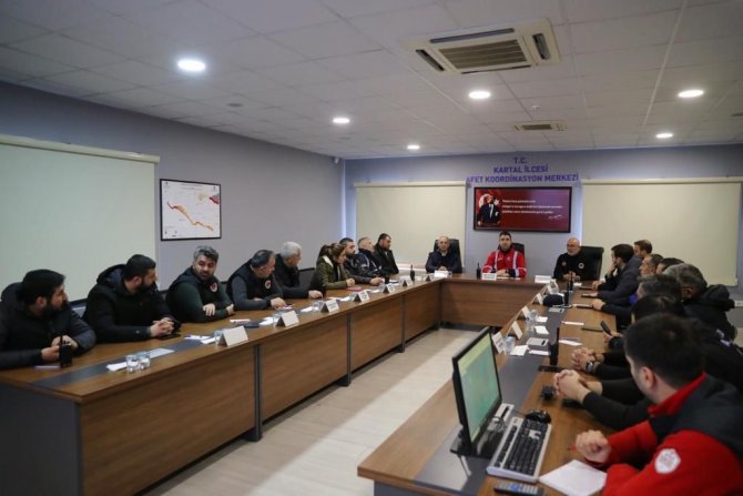 Kartal Belediyesi Kar Yağışına Karşı Teyakkuza Geçti