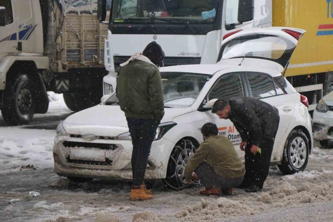 Malatya’da Kar Geçit Vermiyor