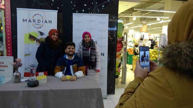 Mardin’de Kar Yağışını Rağmen İmza Gününe Yoğun İlgi