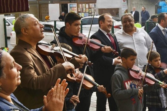 Vali Pehlivan: "Roman Kardeşlerimiz İle Diyalog Ağını Genişletiyoruz"
