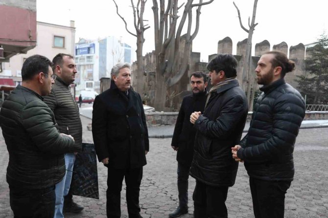 Başkan Dr. Palancıoğlu: “Yaptığımız Çalışmalarla Bu Yaz Farklı Bir Hunat Mahallesi Olacak"