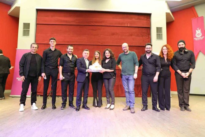 Şarkılar Barış Manço İçin Söylendi