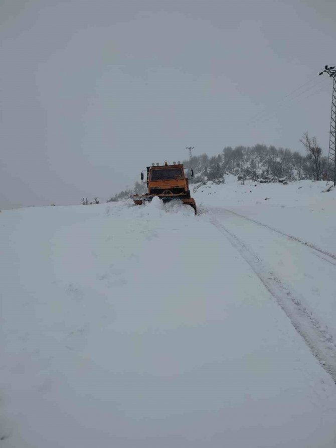 Siirt’te Kar Nedeniyle Kapanan Grup Köy Yolları Ulaşıma Açıldı