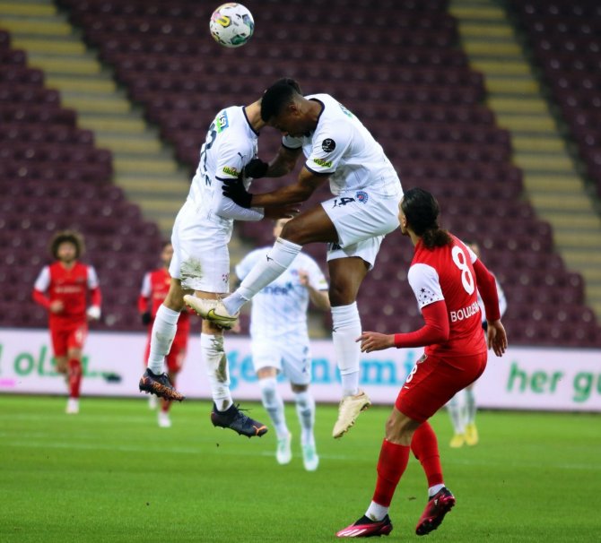 Spor Toto Süper Lig: Hatayspor: 0 - Kasımpaşa: 0 (İ̇lk Yarı)