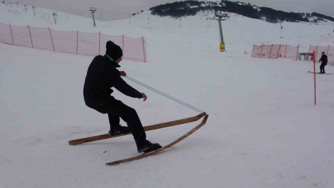 Modern Kayağın Atası Olarak Gösteriliyor, Tasarımı İle Dikkat Çekiyor