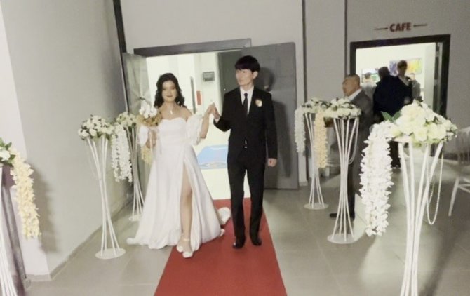 İ̇zmir’e Koreli Damat