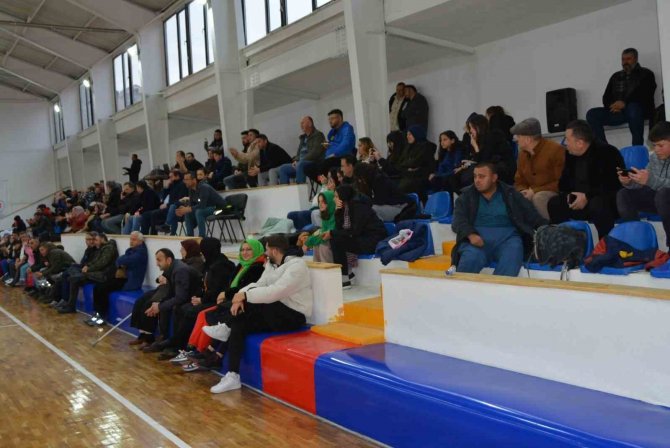 Süper Lig’de Mücadele Eden Alaplı Alges 3-0 Kazandı