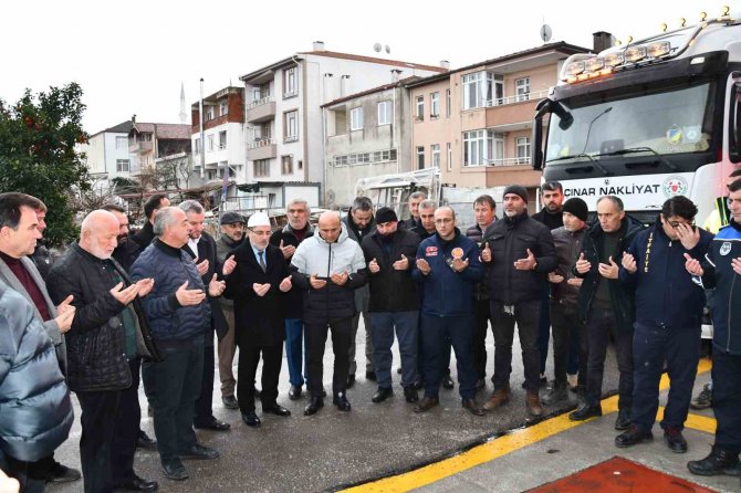 Altınova’dan Deprem Bölgesine İlk Sevkiyat
