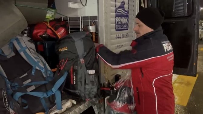 Pendik’ten Arama Kurtarma Ekipleri Deprem Bölgesine Gönderildi