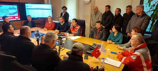 Başkan Aras; “Depremzedelerin Konaklaması İçin Hazırız”