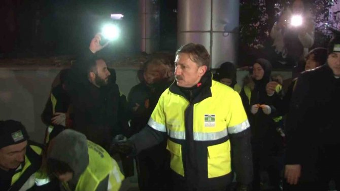 Bahçelievler Tek Yürek Oldu, Depremzedelere Yardıma Koştu