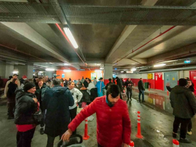 Başakşehir Depremzedeler İçin Tek Yürek