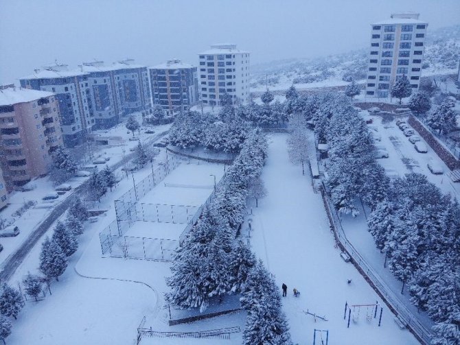 Bilecik’te Aylardır Beklenen Kar Yağışı Kartpostallık Görüntüler Oluştu