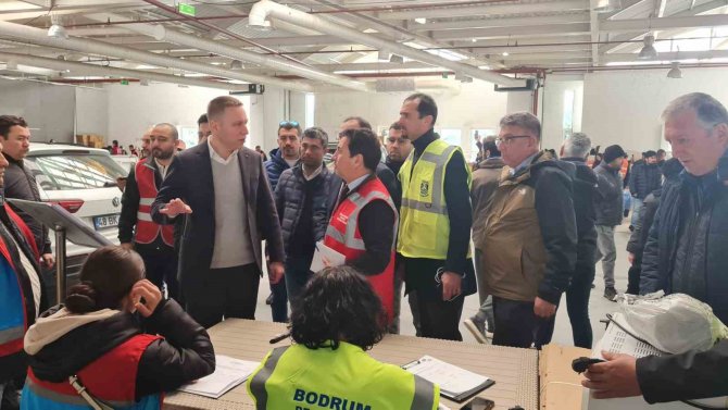 Bodrum Halkı Depremzedeler İçin Seferber Oldu