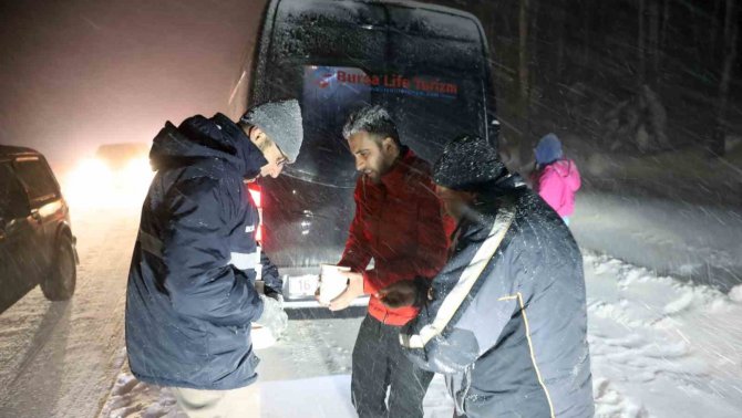 Bursa Büyükşehir’in Kar Ekipleri Sahada
