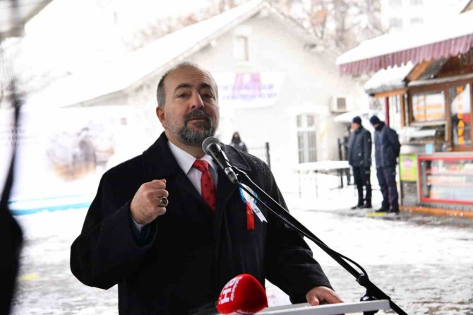 Balıkesir Ata’sını Karla Karşıladı