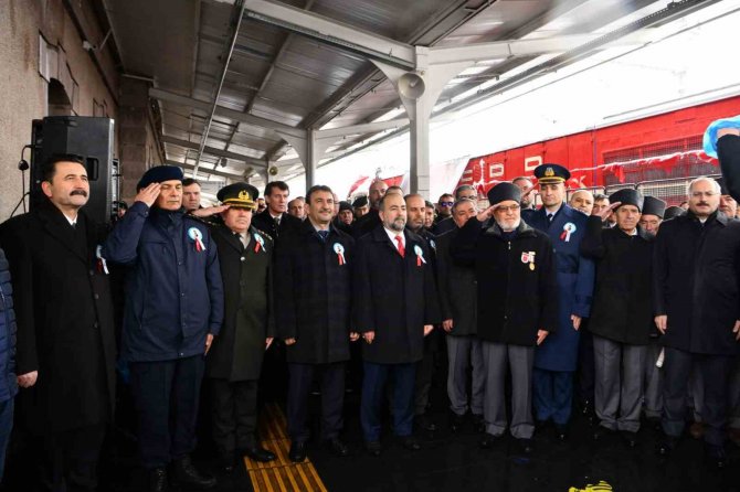 Balıkesir Ata’sını Karla Karşıladı