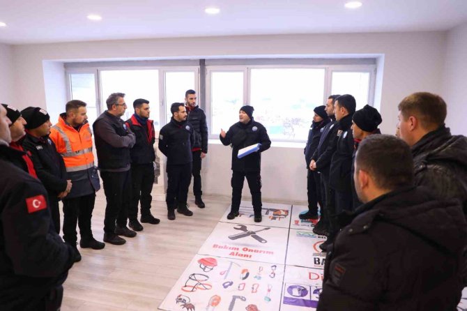 Bakut Deprem Bölgesine Hareket Etti