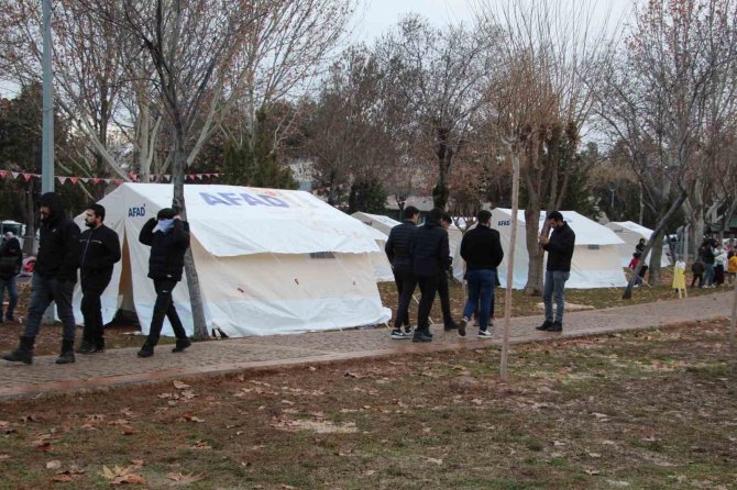 Diyarbakır’da Çadır Kentler Kuruldu