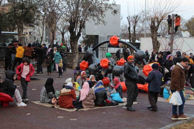 Diyarbakır’da Çadır Kentler Kuruldu