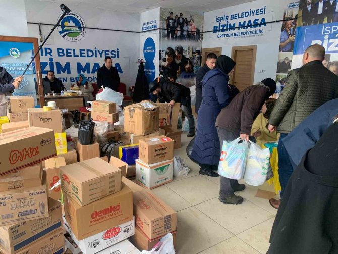 İ̇spirliler Depremzedeler İçin Seferber Oldu