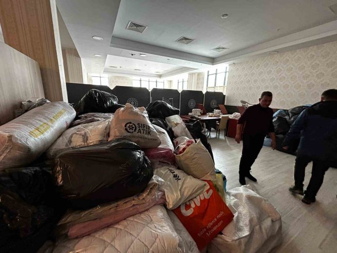 Erzurum’dan Deprem Bölgelerine Yardım Tırları