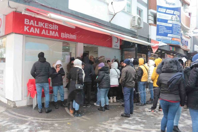 Balıkesirliler Kan Bağışına Koştu
