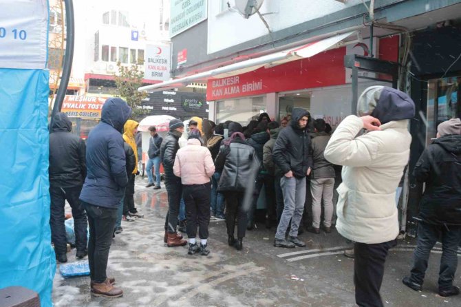 Balıkesirliler Kan Bağışına Koştu